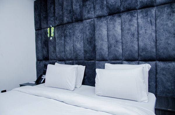 Luxury Deluxe Suite - Image 6
